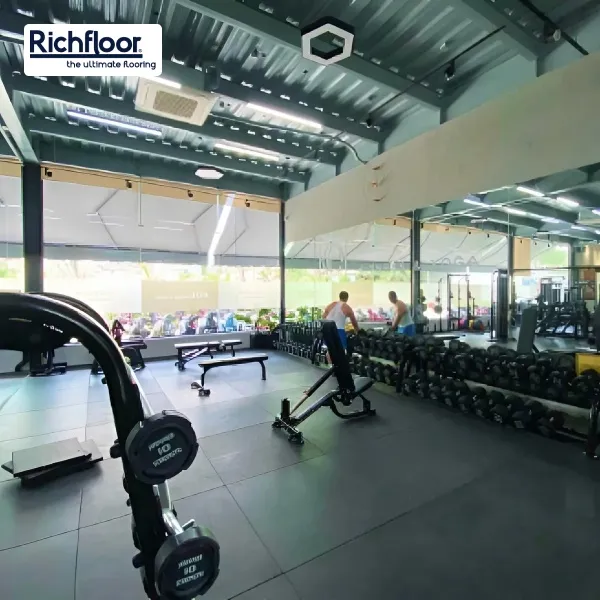 So sánh gạch cao su với các loại gạch khác
