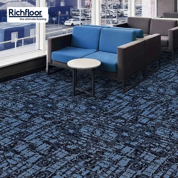 Thảm văn phòng cao cấp giúp không gian làm việc thêm hiện đại, sang trọng