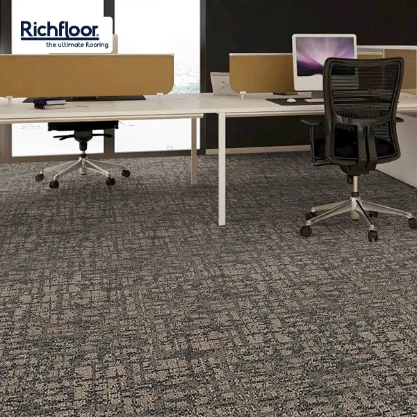 Thảm cuộn tạo sự liền mạch, sang trọng và chuyên nghiệp cho văn phòng