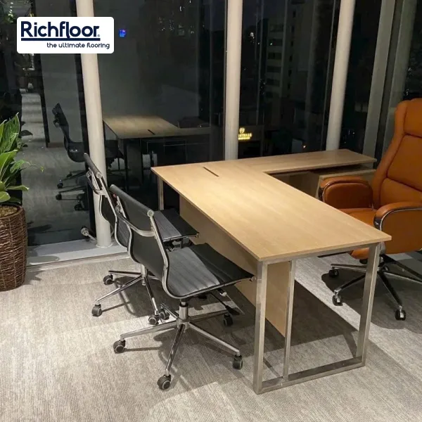 Thảm văn phòng màu trắng sáng tạo không gian làm việc sáng sủa