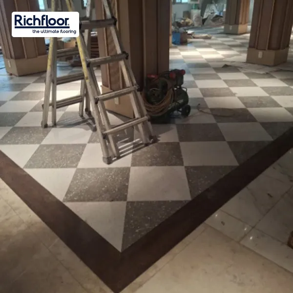 Sàn caro được kết hợp từ nhiều màu sắc hài hòa, phù hợp nhiều phong cách nội thất khác nhau