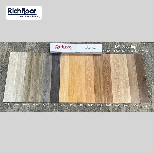 Tình trạng bong tróc của sàn nhựa dán keo Deluxe thường xảy ra khi mặt sàn không được xử lý kỹ trước khi lắp đặt.