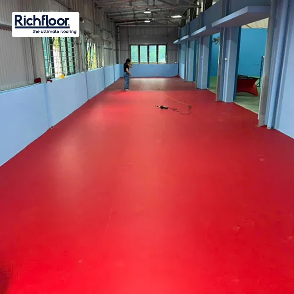 Thảm sàn thể thao dạng cuộn có khả năng giảm chấn, hạn chế chấn thương trong quá trình luyện tập