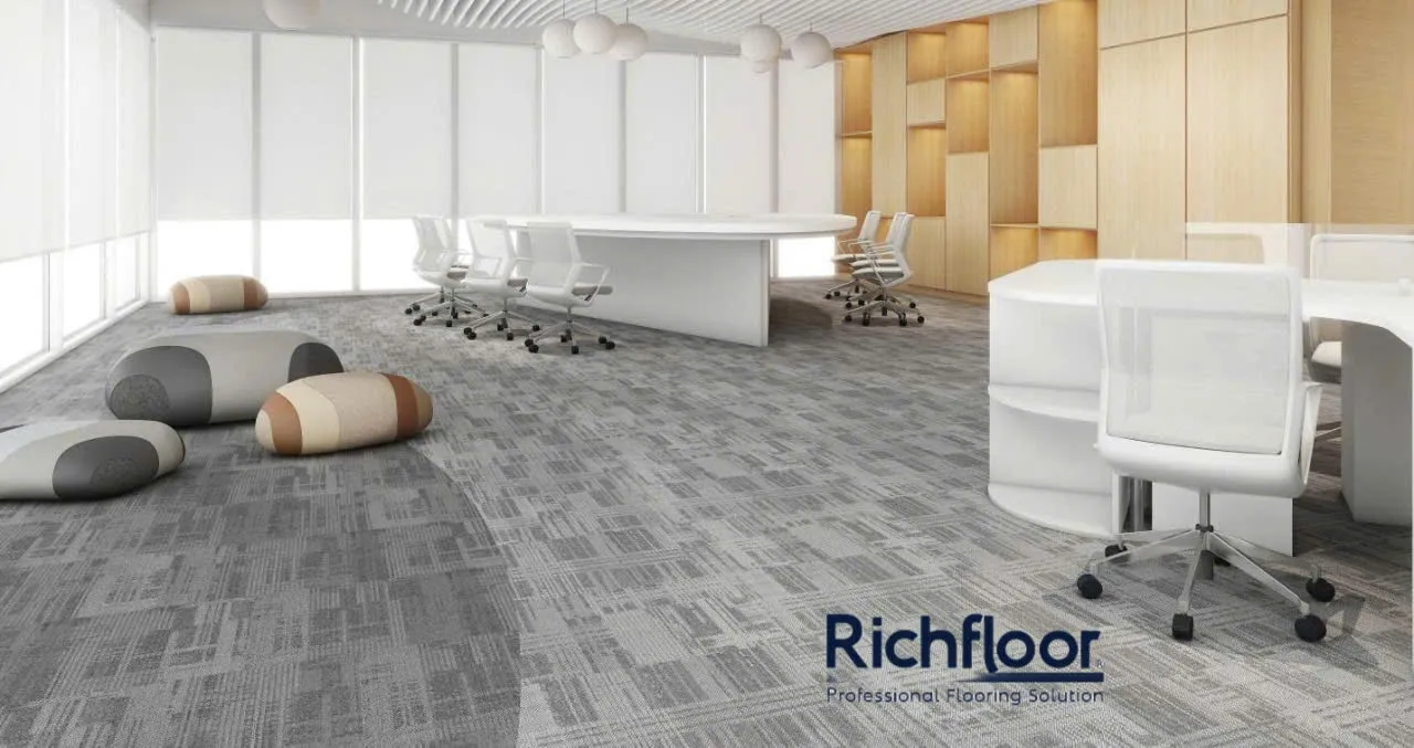 Thảm Trải Sàn Văn Phòng Cao Cấp Họa Tiết Xước Xám Hiện Đại – Đạt Chuẩn Luxury Office