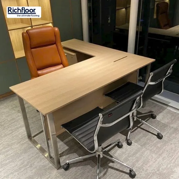 Thảm văn phòng màu trắng xám sáng cao cấp tại Richfloor với đa dạng mẫu mã, quy cách và kiểu dệt