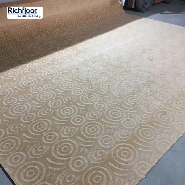 Hướng dẫn hút bụi và xử lý vết bẩn trên thảm